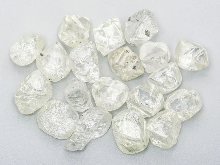 Необработанные алмазы — экспорт из России в Гонконг в апреле вырос на 60% и достиг $47 млн