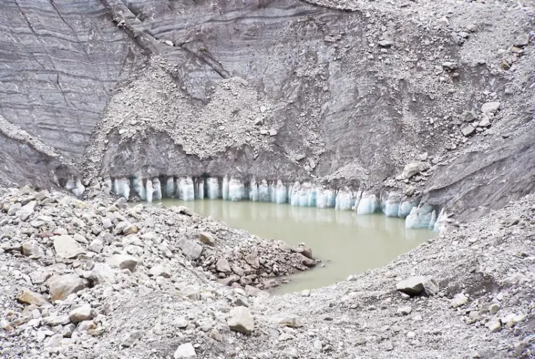 Озеро Портлубол на Кольском полуострове — уникальные залежи молибдена в Заполярье