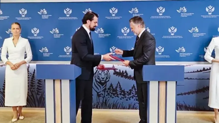 Подписание соглашения о создании Алданского промышленного кластера на Восточном экономическом форуме в Якутии