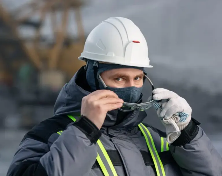 Вакансия техника-геодезиста в Мирном в компании АЛРОСА-Спецбурение с северными надбавками, жильём и полным соцпакетом