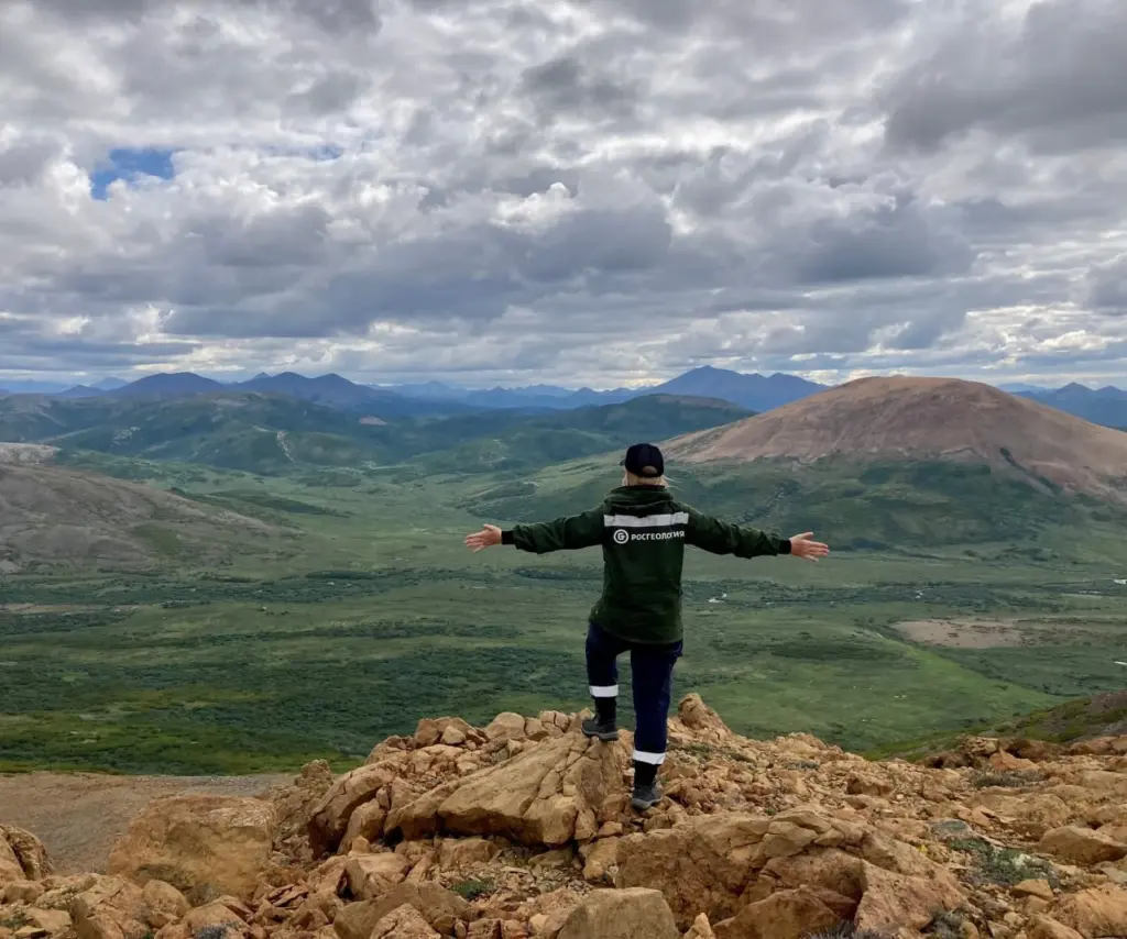 Геологи проводят гравиразведку для поиска хромовых руд на Чукотке