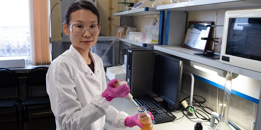 Действие реагента СН-1 для ликвидации тонких нефтяных пленок на поверхности моря