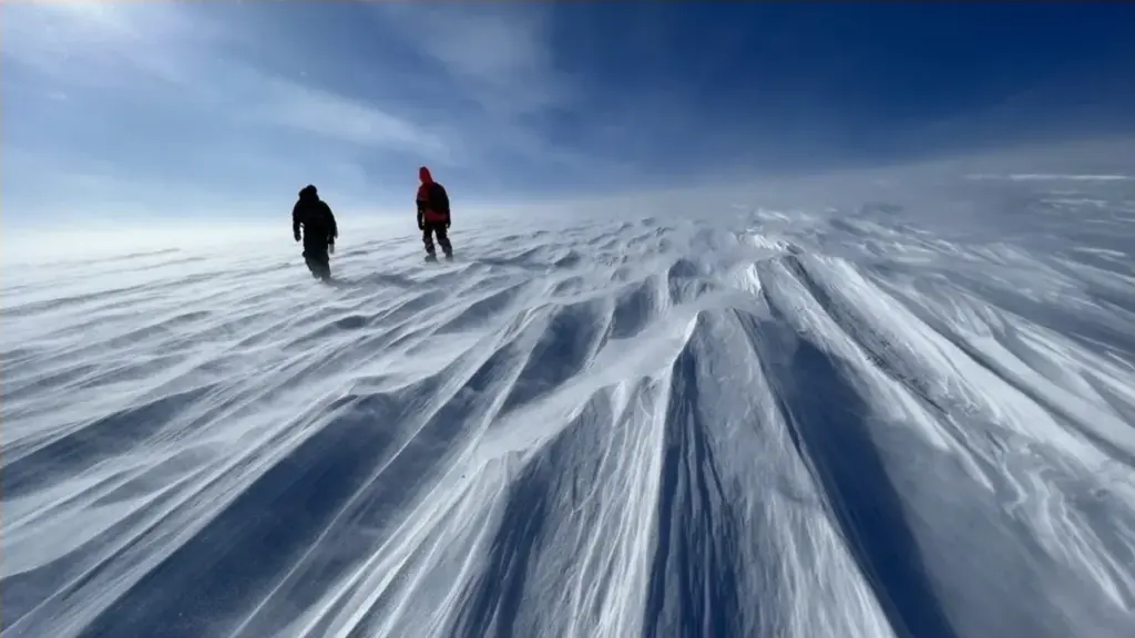 Таяние ледников Гренландии при повышении температуры и росте уровня моря