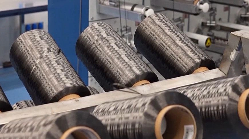 Углеродное волокно T1200 на производственной линии в Китае