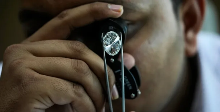 Динамика импорта алмазного сырья в Индию из России по годам