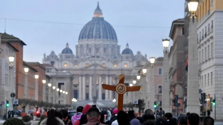 Представители Ватикана на презентации проекта по выводу инвестиций из горнодобывающей отрасли