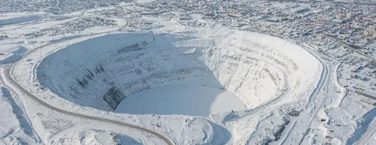 Подземные выработки рудника «Айхал» и проект нового рудника «Мир-Глубокий»