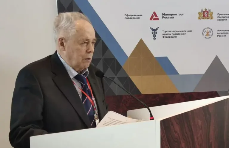 Старатели на россыпном месторождении золота на Дальнем Востоке