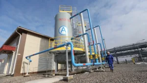 Цистерны со сжиженным газом на станции в Казахстане