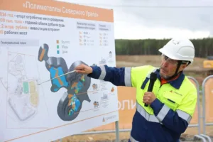 Карьерная техника на Галкинском месторождении в Свердловской области