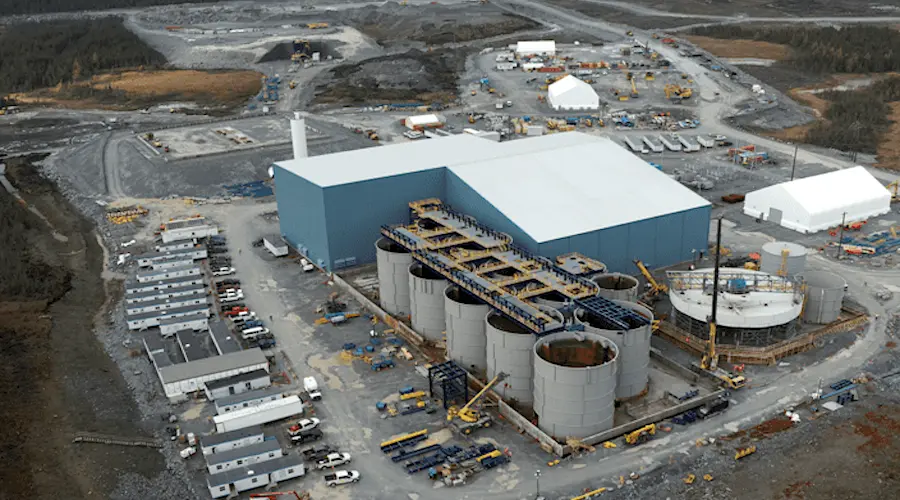 Слияние компаний Equinox Gold и Orla Mining, создавшее второго по величине производителя золота в Канаде с выпуском 1,1 млн унций в год