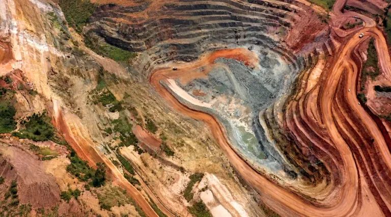 Срыв сделки по покупке Zijin Gold компании Allied Gold за 4 миллиарда долларов и последующее частное размещение акций на 295 миллионов