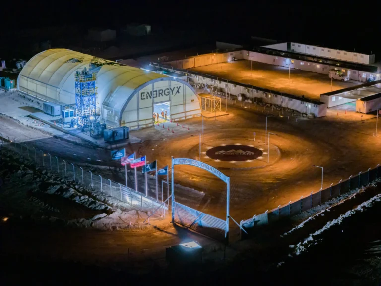 Подписание EnergyX десятилетнего соглашения с Trafigura на поставку 100 тысяч тонн аккумуляторного лития с проектов Black Giant и Lonestar